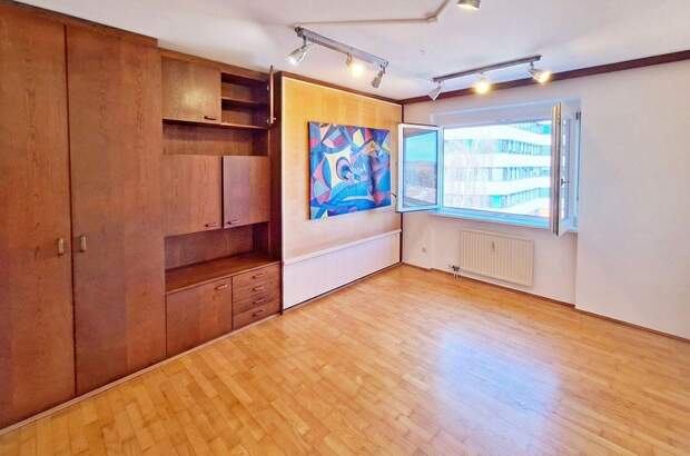 Altbauwohnung mit Balkon kaufen in 4030 Linz (Bild 4)