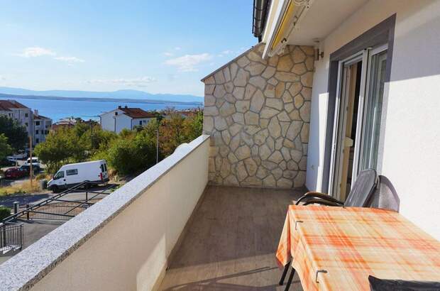 Wohnung mit Balkon kaufen in 51260 Crikvenica (Bild 2)