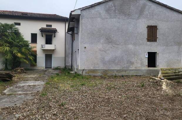 Haus mit Garten kaufen in 31015 Conegliano (Bild 2)