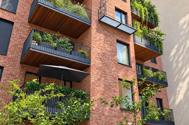 Altbauwohnung mit Balkon kaufen in 1080 Wien (Bild 1)