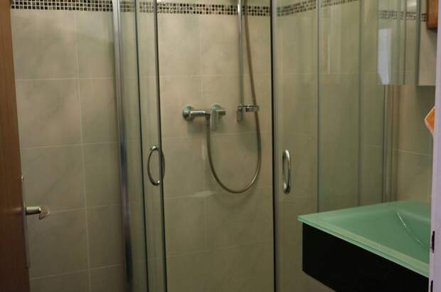 Altbauwohnung mit Balkon mieten in 8020 Graz (Bild 2)