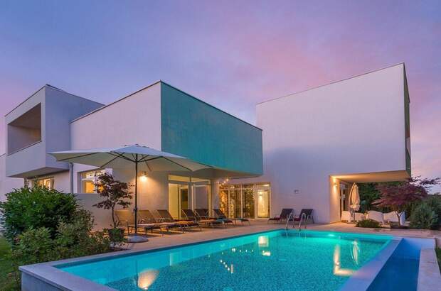 Haus kaufen in 52210 Rovinj (Bild 1)