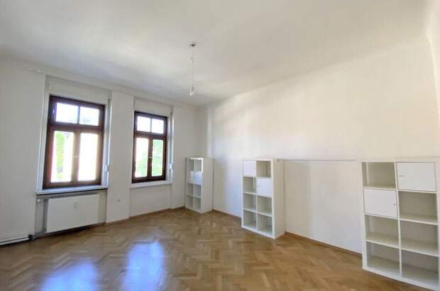 Altbauwohnung mit Balkon mieten in 8010 Graz (Bild 1)