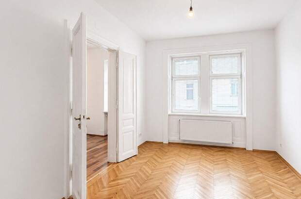 Altbauwohnung mit Balkon kaufen in 1180 Wien (Bild 1)
