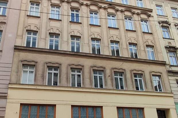 Altbauwohnung kaufen in 1070 Wien