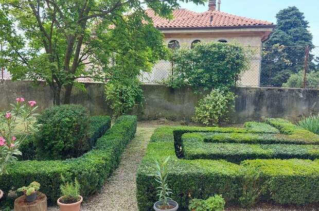 Altbauwohnung kaufen in 34134 Trieste (Bild 4)