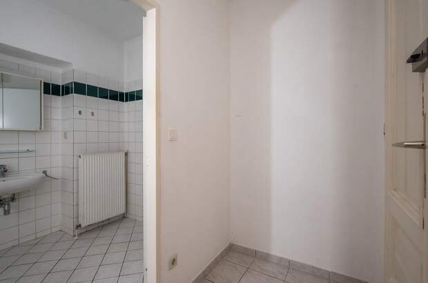 Altbauwohnung mit Balkon kaufen in 1130 Wien (Bild 5)