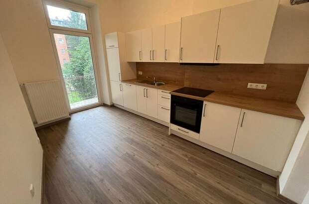 Altbauwohnung mit Balkon mieten in 8010 Graz (Bild 3)