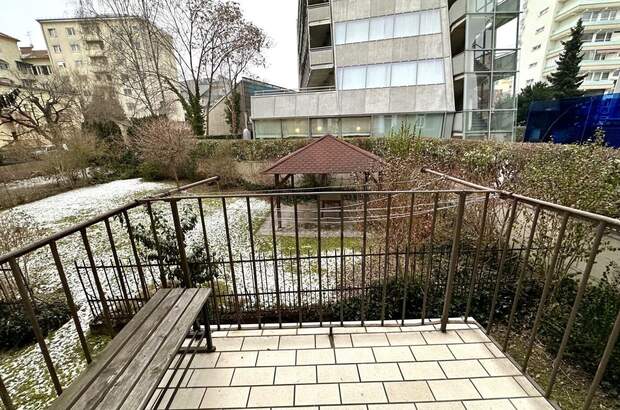 Altbauwohnung mit Balkon mieten in 8010 Graz (Bild 1)