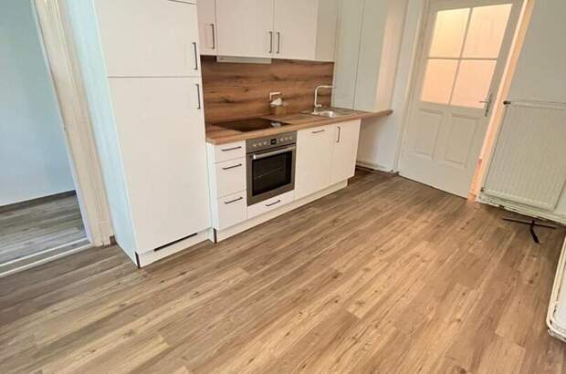 Altbauwohnung mit Balkon mieten in 8010 Graz (Bild 1)