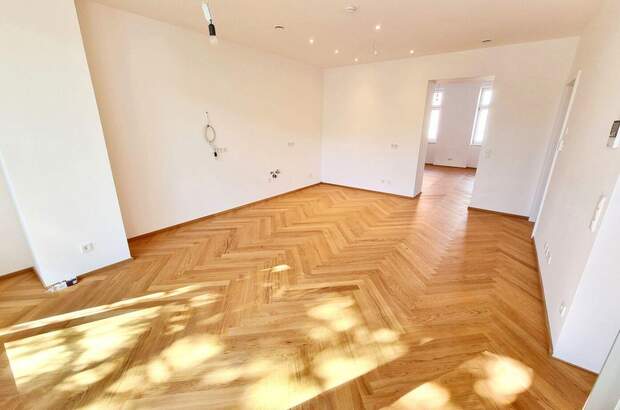 Altbauwohnung mit Balkon kaufen in 1140 Wien (Bild 2)