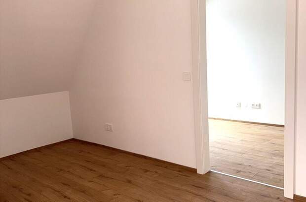 Altbauwohnung mit Balkon mieten in 8680 Mürzzuschlag (Bild 2)