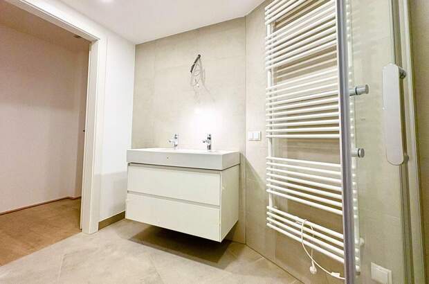 Altbauwohnung mit Balkon kaufen in 1150 Wien (Bild 3)