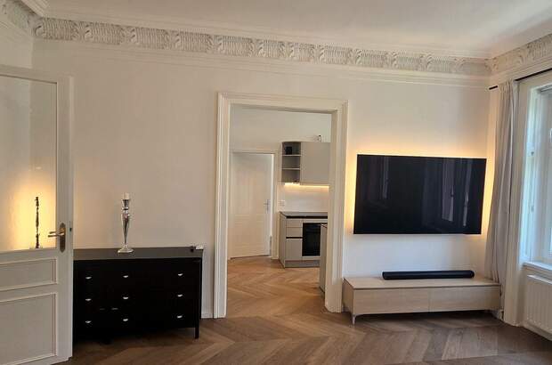 Altbauwohnung kaufen in 1040 Wien (Bild 2)