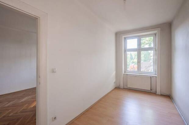 Altbauwohnung mit Balkon kaufen in 1130 Wien (Bild 4)