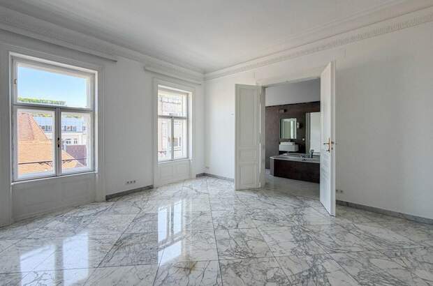 Altbauwohnung mit Balkon mieten in 1010 Wien (Bild 2)