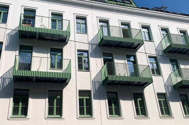 Altbauwohnung mit Balkon kaufen in 1140 Wien