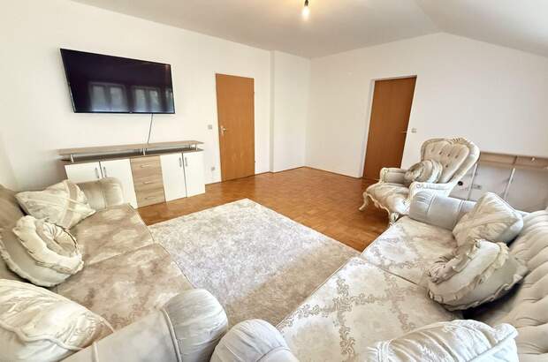 Altbauwohnung kaufen in 4810 Gmunden (Bild 1)
