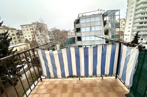 Altbauwohnung mit Balkon mieten in 8010 Graz (Bild 2)