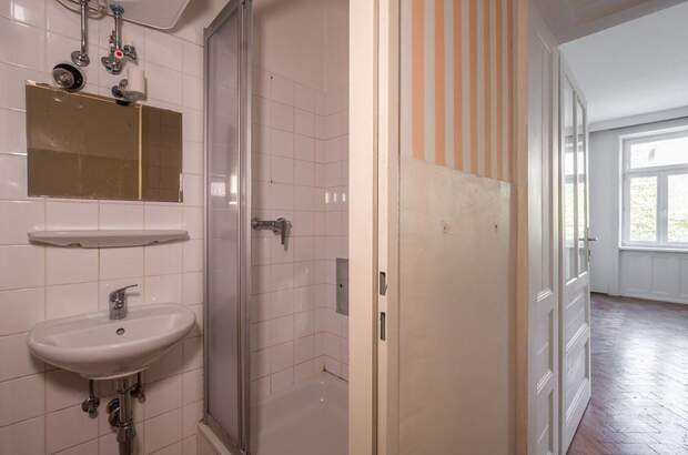 Altbauwohnung kaufen in 1130 Wien (Bild 4)