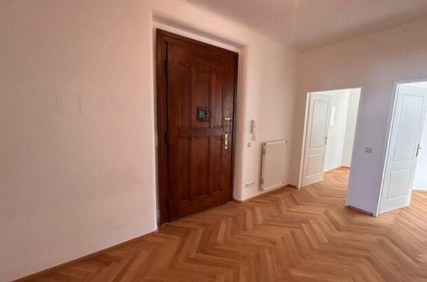 Altbauwohnung mit Balkon kaufen in 8010 Graz (Bild 3)