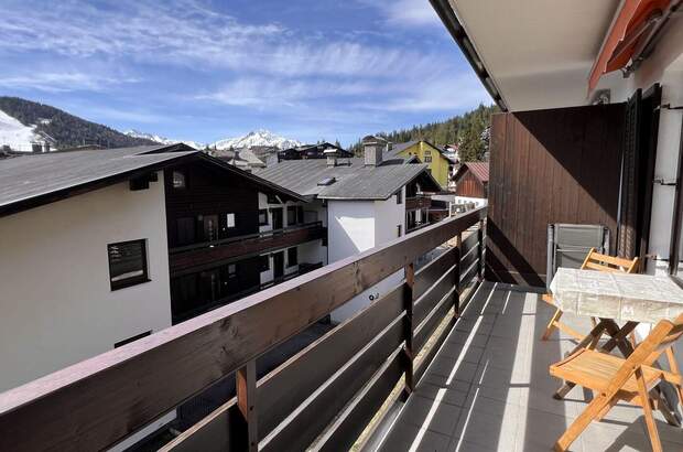 Altbauwohnung mit Balkon kaufen in 6100 Seefeld
