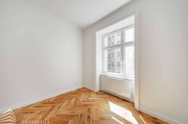 Altbauwohnung mit Balkon kaufen in 1040 Wien (Bild 1)