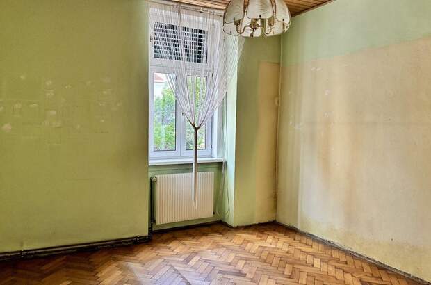 Altbauwohnung mit Balkon kaufen in 8010 Graz (Bild 2)