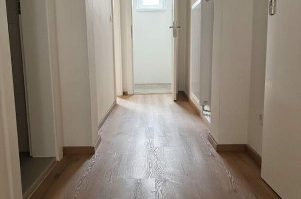 Altbauwohnung mit Balkon mieten in 8020 Graz (Bild 3)