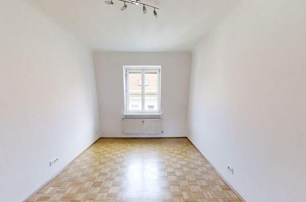 Altbauwohnung mit Balkon mieten in 8010 Graz (Bild 2)