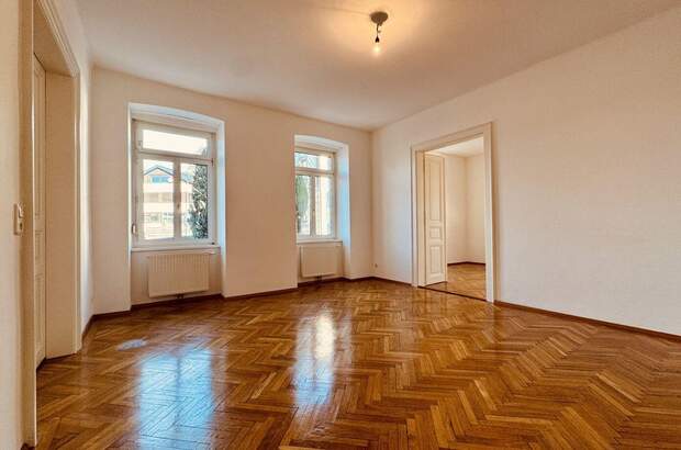 Altbauwohnung mit Balkon mieten in 4810 Gmunden (Bild 1)