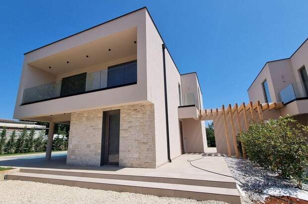 Haus kaufen in 52440 Porec (Bild 2)
