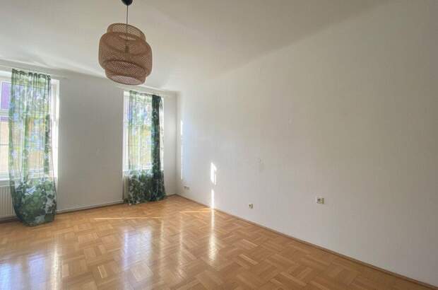 Altbauwohnung mit Balkon kaufen in 8020 Graz (Bild 2)