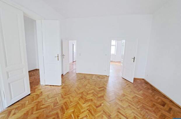 Altbauwohnung mit Balkon kaufen in 1180 Wien (Bild 2)