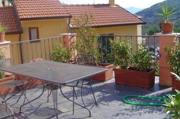 Haus mit Garten kaufen in 19032 Lerici (Bild 1)