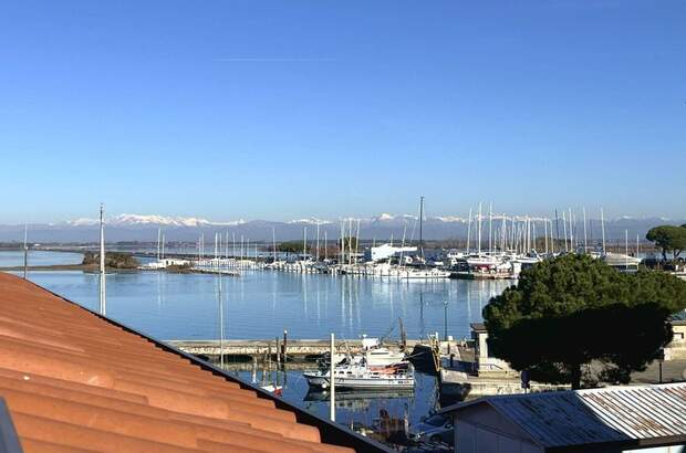 Altbauwohnung kaufen in 34073 Grado (Bild 1)