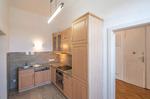 Altbauwohnung mit Balkon mieten in 2340 Mödling (Bild 2)