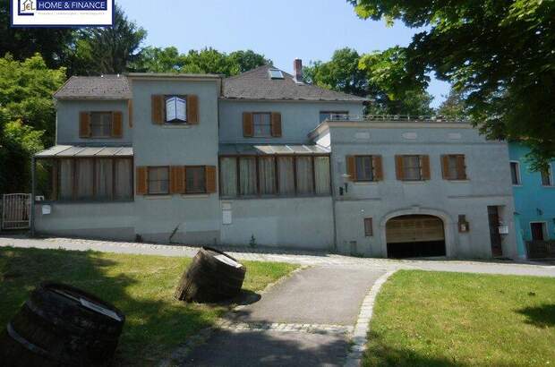 Mehrfamilienhaus kaufen in 2102 Bisamberg (Bild 1)