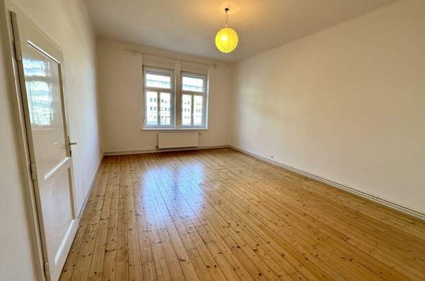 Altbauwohnung mit Balkon mieten in 8010 Graz (Bild 5)