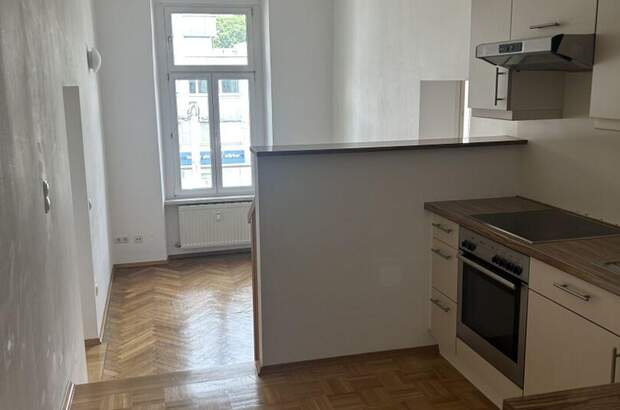 Altbauwohnung mit Balkon kaufen in 8020 Graz (Bild 2)