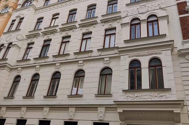 Altbauwohnung mit Balkon kaufen in 1070 Wien (Bild 3)