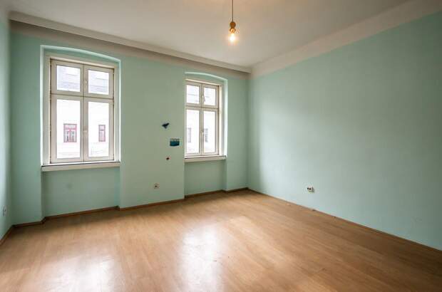Altbauwohnung mit Balkon kaufen in 1160 Wien (Bild 2)