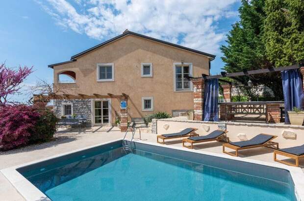 Haus kaufen in 52440 Porec (Bild 2)