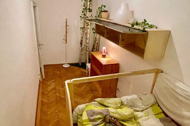 Altbauwohnung mit Balkon mieten in 1090 Wien (Bild 2)