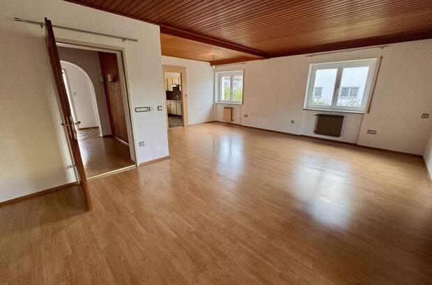 Altbauwohnung mit Balkon mieten in 8200 Gleisdorf (Bild 1)