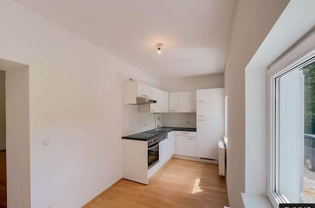 Altbauwohnung mit Balkon mieten in 8010 Graz (Bild 1)