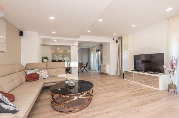 Haus mit Garten kaufen in 23242 Posedarje (Bild 5)