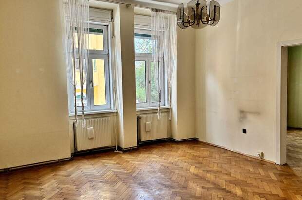 Altbauwohnung mit Balkon kaufen in 8010 Graz (Bild 1)