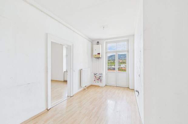 Altbauwohnung mit Balkon kaufen in 9500 Villach (Bild 2)