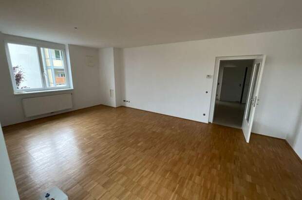 Wohnung mit Balkon mieten in 4470 Enns (Bild 2)